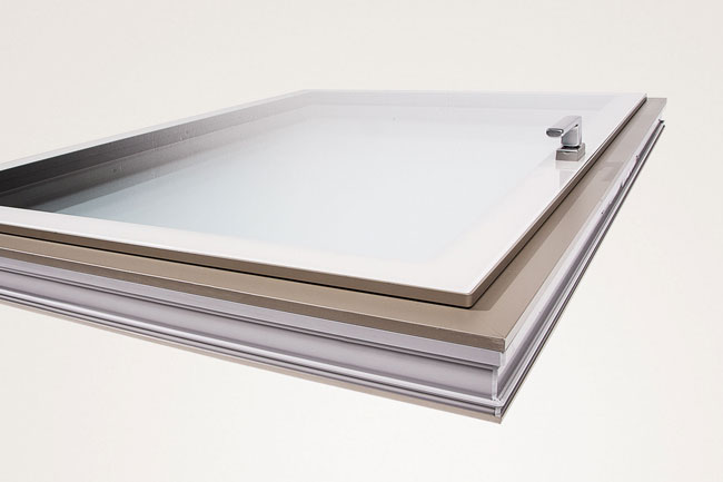 FIN Project Cristal - Rahmenüberdeckendes Glasdesign