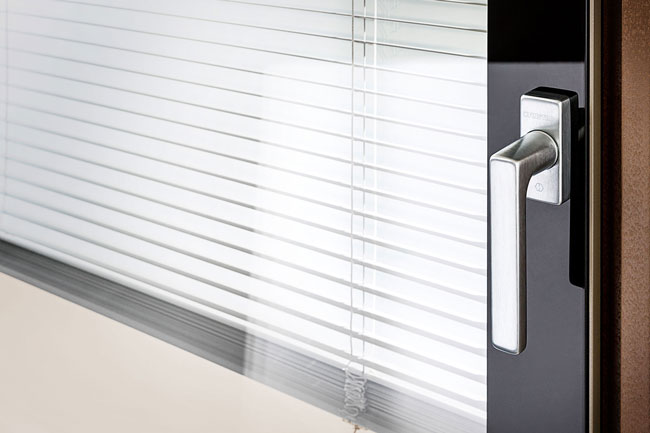 FIN Project Cristal - Verbundfenster mit Jalousette