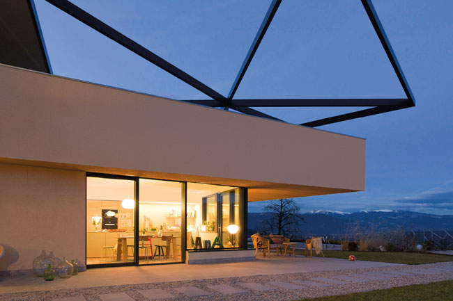 Innovative Architekturkonzepte mit Fenster und Türen von cuoco solutions.